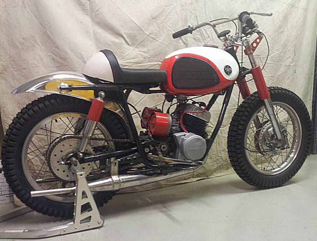 Participe de um Leilão de Motos na Romênia