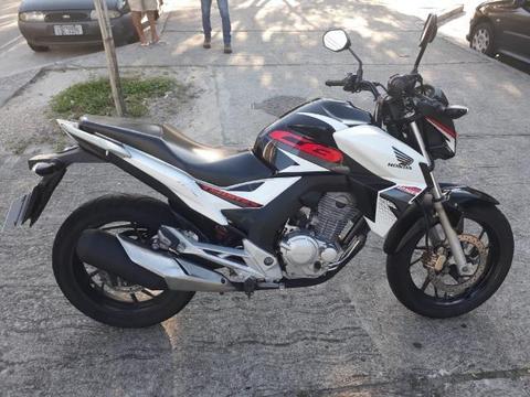 Descubra Como Comprar Motos a Preços Incríveis em Leilões Presenciais